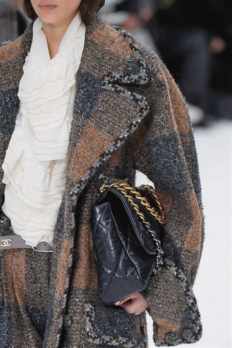 sac chanel hiver 2021|Chanel’s Fall/Winter 2021 Bags Are Here and These .